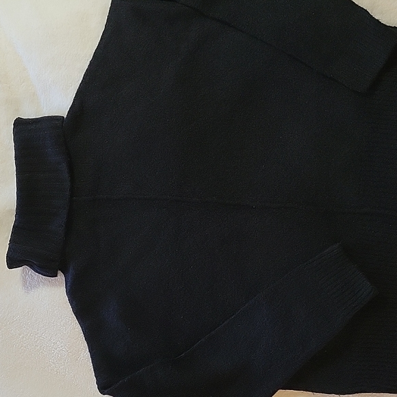 TURTLENECK SWEATER - Picture 7 of 11